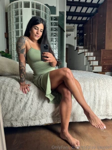 Hola papiii jugamos - hello daddy shall we play