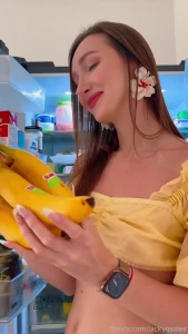 So there i was half-naked eating a banana in front of the open fridge