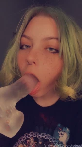 Use my throat pls