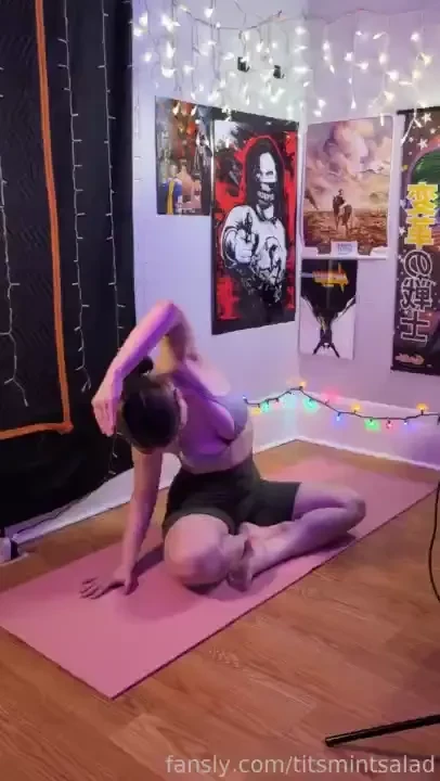 I did some yoga in my new shorts or as i like to call them sydney 