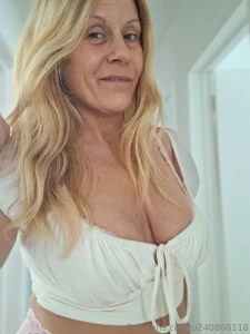 Sexy kitty with sexy titties topless photos or check out my vip part 1