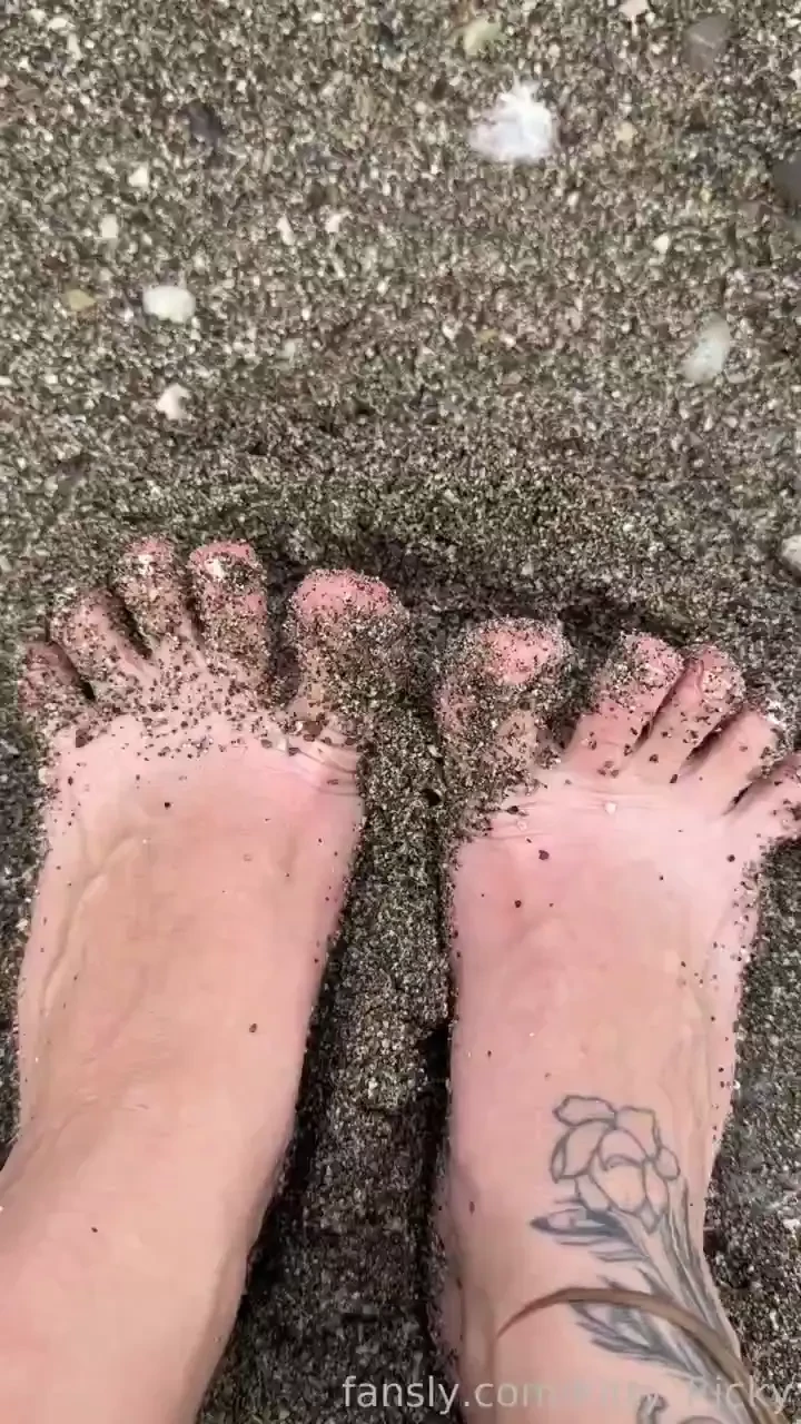 Here is another video from your vacation would you like to sunbathe part 1 