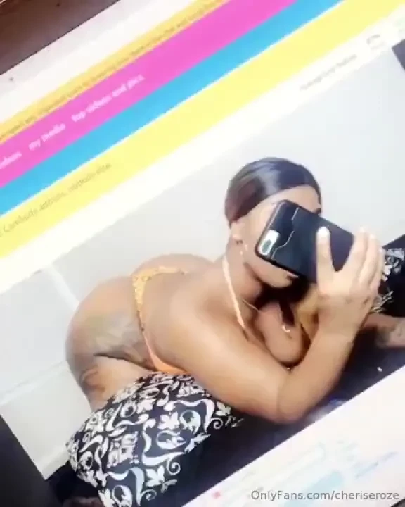 Live on camsoda at 10pm est in 30 min still adding names to my premium 