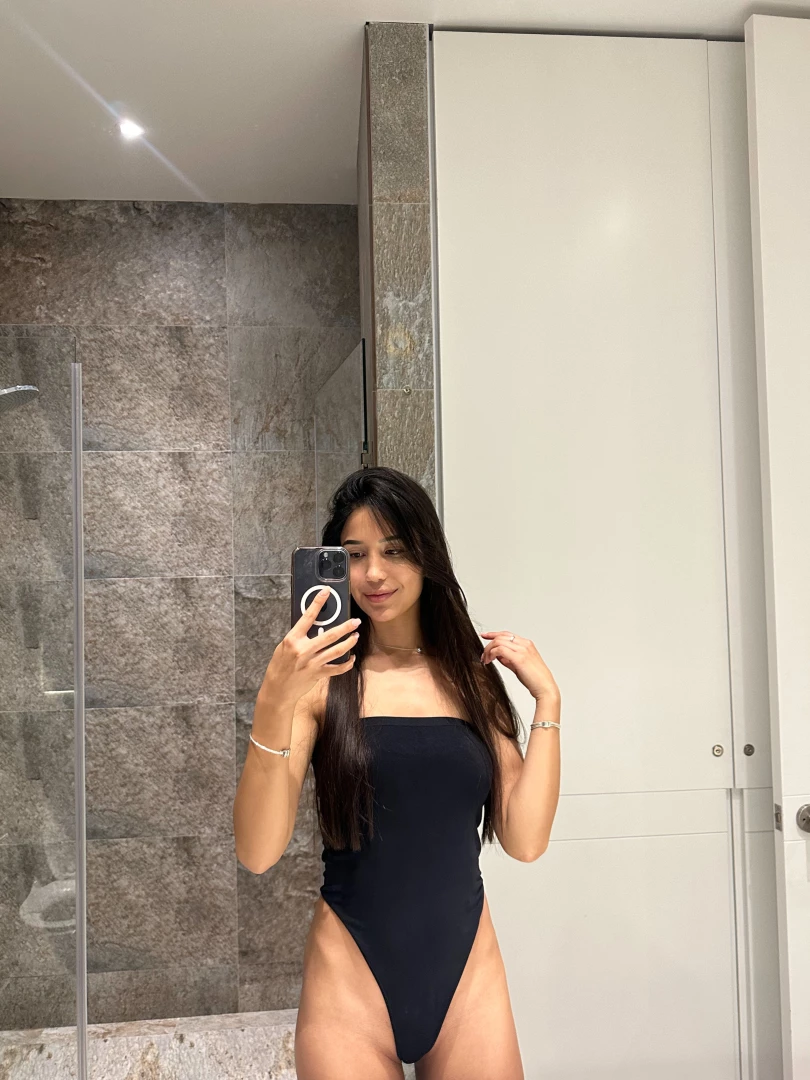 Dm babyyy talk to me 