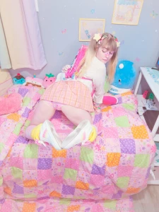 Lil sister energy pt 2 been getting alot of art commissions done part 2