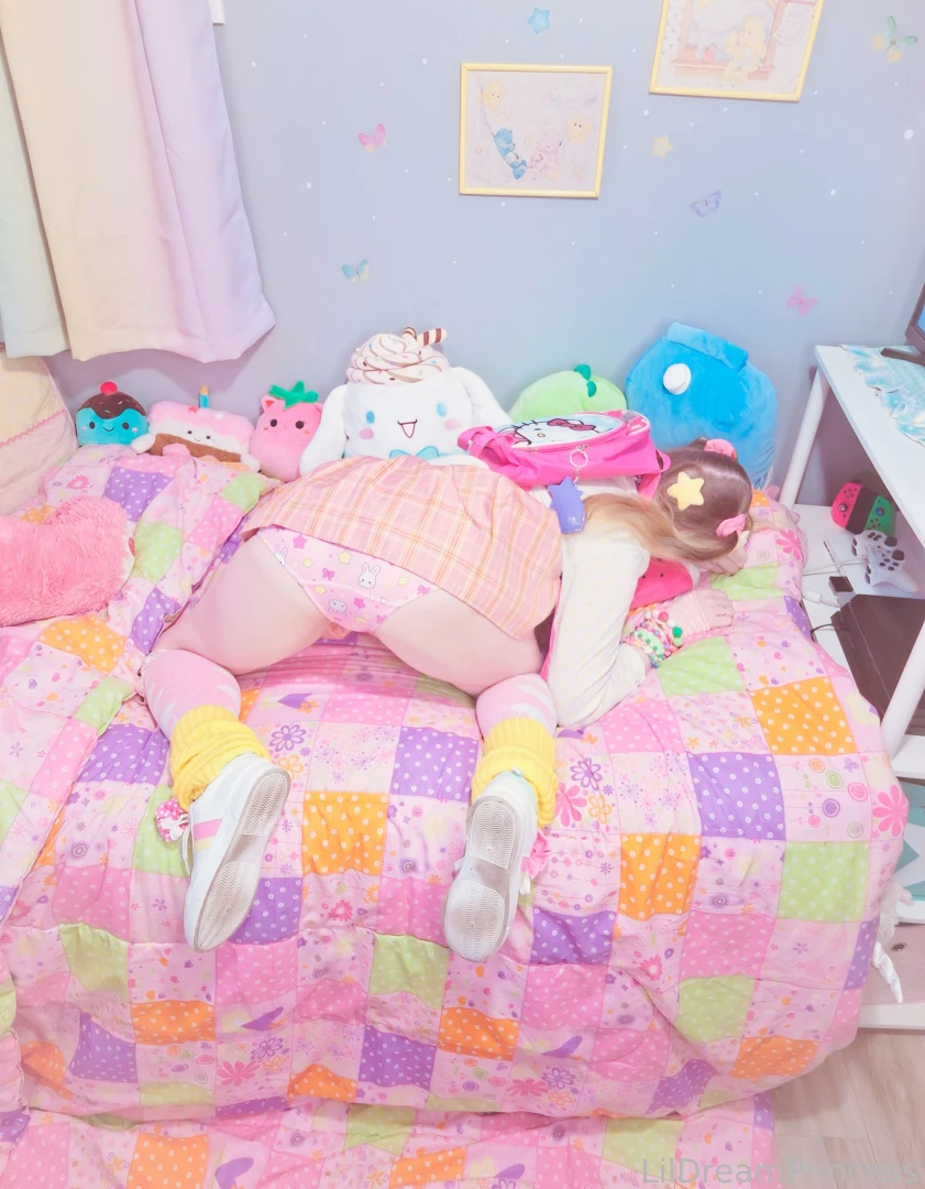 Lil sister energy pt 2 been getting alot of art commissions done part 20 