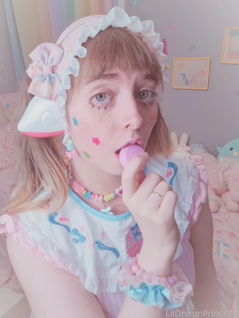 Pretty lil petite persocom pt 1 im thinking of streaming again part 12 