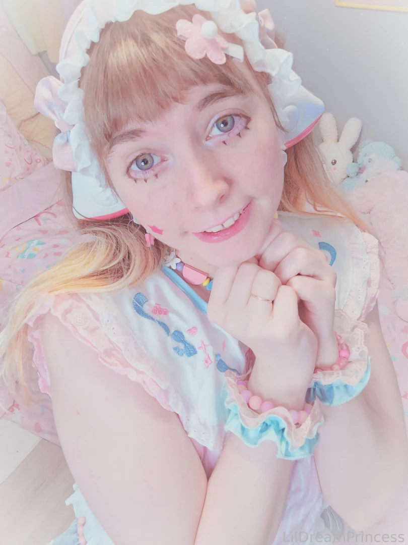 Pretty lil petite persocom pt 1 im thinking of streaming again part 19 