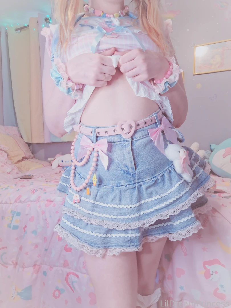 Pretty lil petite persocom pt 3 end recently i got back into vr and 