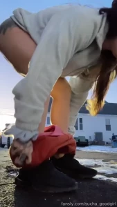 Shewww i had to piss like a race horse i parked my car like that on