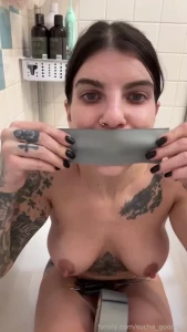 The shower before the shower pipi omo wee pee peeing piss pissing