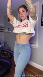Fit girls own your soul jeans tightbody fit brunette tattoos muscles part 1