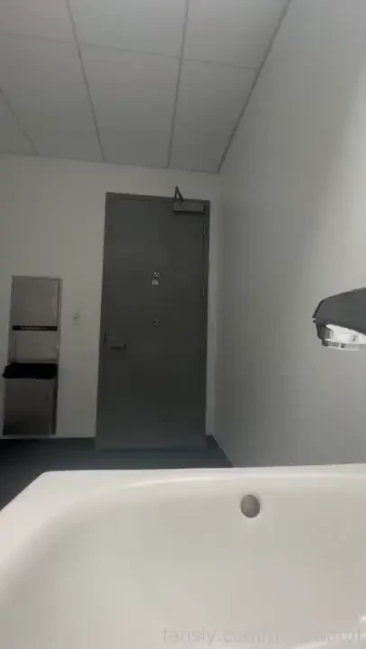 I love making weird lowkey perv stuff for yall lt 3 