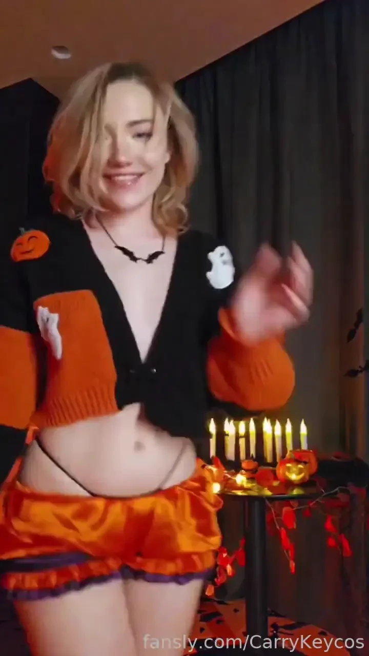 Happy halloween have a spookie dookie night twerk boobs cosplay 