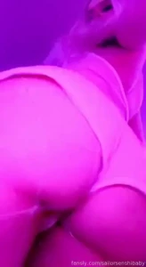 Some late night booty jiggles for u