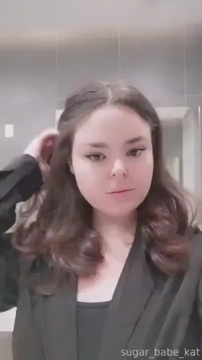 Out doing some christmas shoppinggg fyp brunette smile selfie 