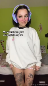 Flashed her pussy again fyp petite teen young 18 barelylegal daddy