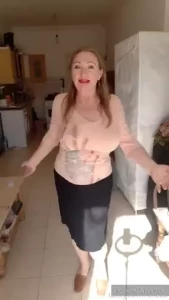 I start to dance with clothes subscribe to see how i take it off fyp