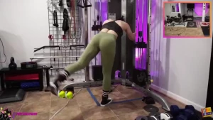 A few clips from one of my twitch streams was doing a glute focused part 1