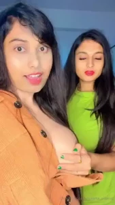 Sannati selena nuude booob press