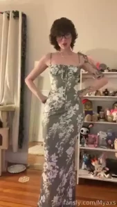 My body looks insane in this dress omg my vip subscription is 25 off