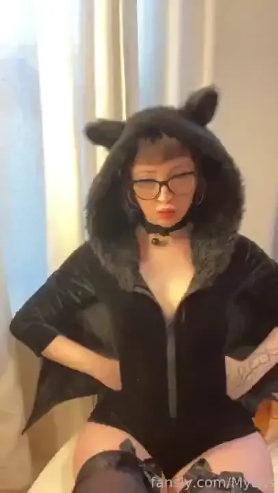 Slutty bat tiktoks hehe lt 3 thank you for 40k followers my vip 