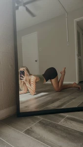 Every gooners dream girl part 1