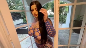 Tatted up freak valentinevixen777 popped up at my hotel room looking