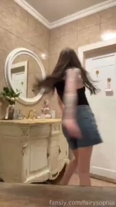 Do i make your cock throb just by looking at my pictures petite