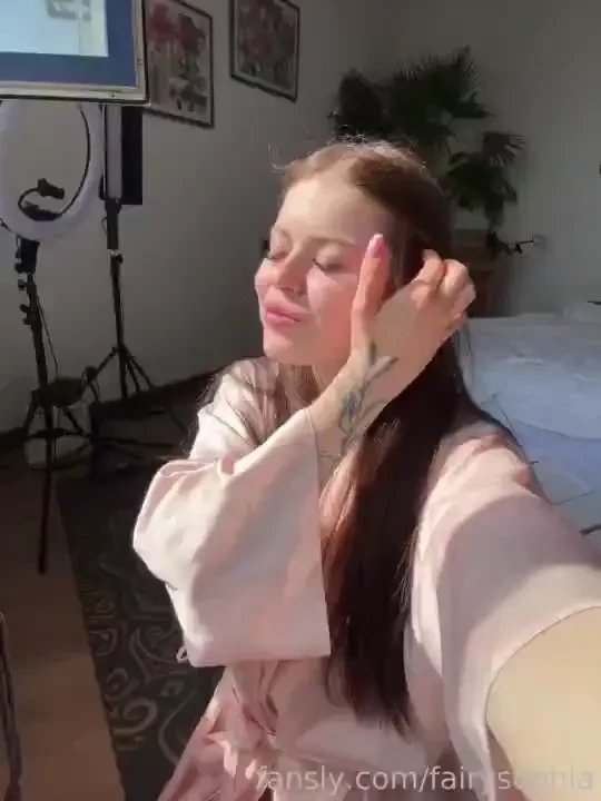 Do you like how the sunlight hits my body free gift code here https 