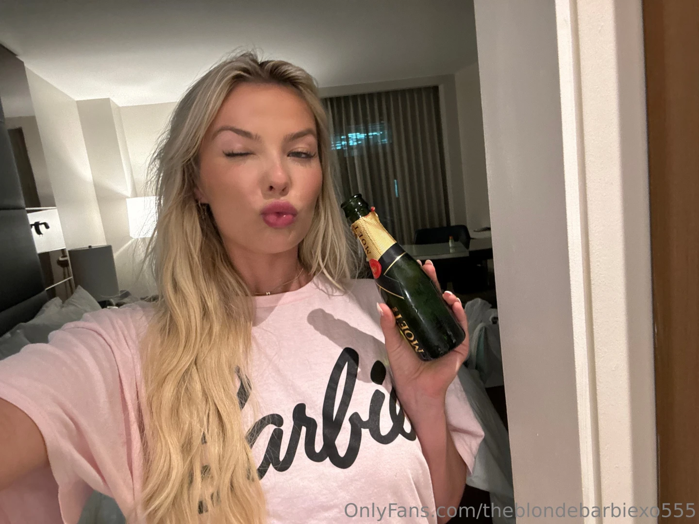 Theblondebarbiexo555 part 4 