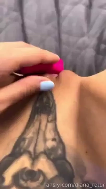 I miss your tongue on my pussy so much 