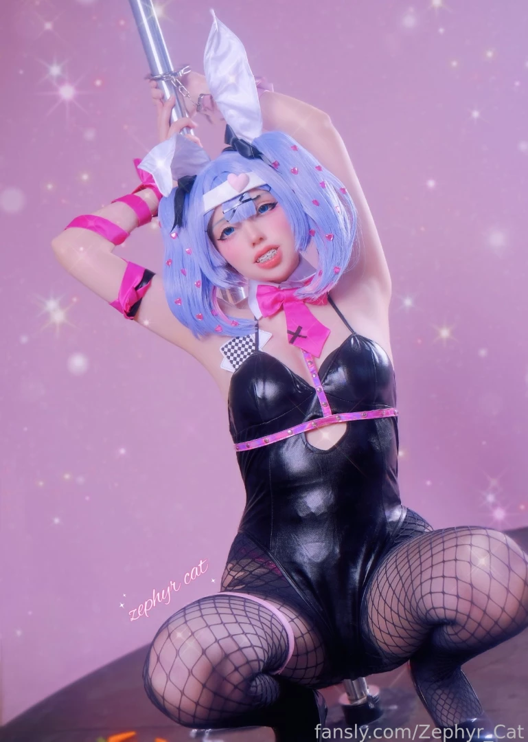 Very big photoshoot with hot stripper bunny miku for my senpai i will 