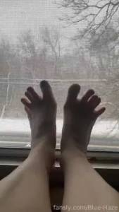 Do you like the silhouette of my feet against the snow i m really