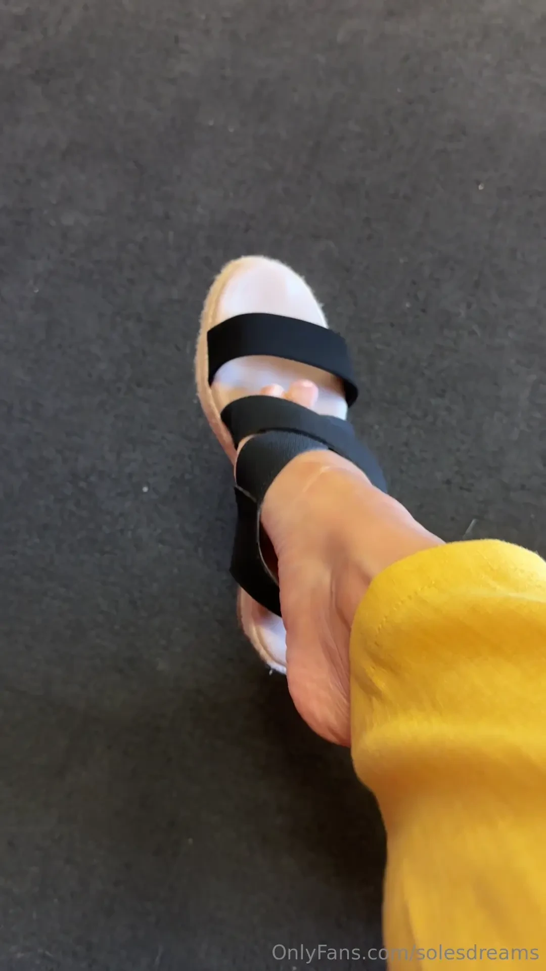 While waiting my toes are looking bare 