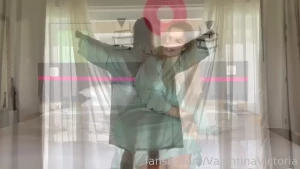 Cum skinny dipping with me babe my long and sexual naked in the pool