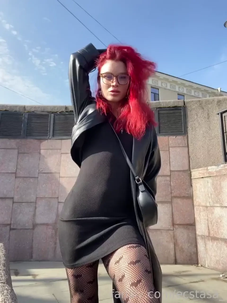 I love how this dress hugs my waist transgender transgirl transwomen 