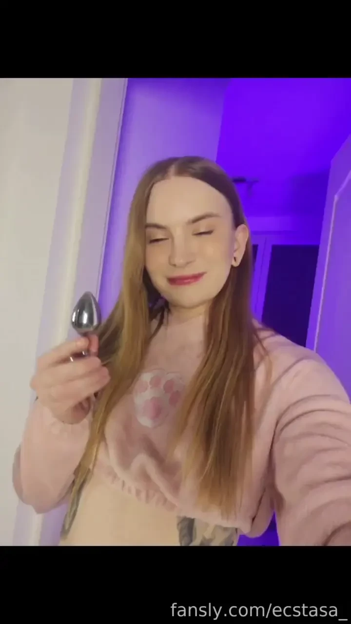 Do you and your girlfriend have any fun activities we for example love 