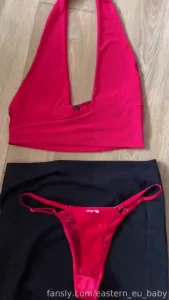 Off vs on curvy milf mombod redhead longhair thickthighs miniskirt