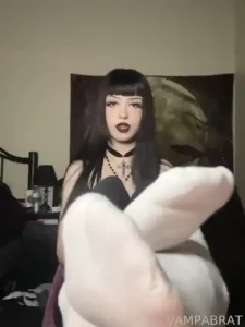 You would bruise those beta boy balls for a single sniff of my soles