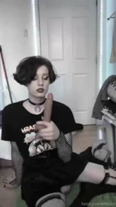 I can take it well down my throat fuck my face until i m just a mess