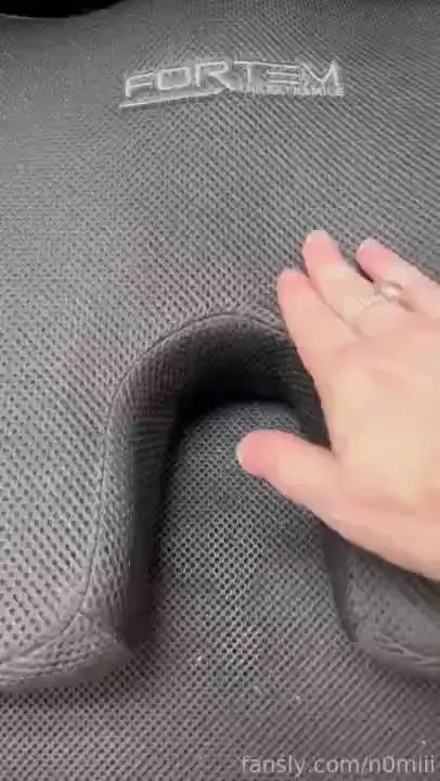 This time i decided to wet my panties while sitting in my chair at part 1 