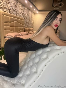 Flirting like an artist posing like a canvas together let s paint a part 2