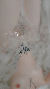 Lovely lil bath time i ll be filming a bit tonight tomorrow and on part 3