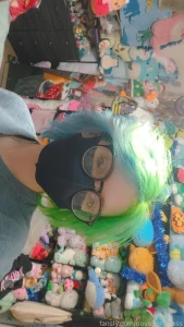 Guess what i did i dyed my hair hehe the purple is gone now and the part 1