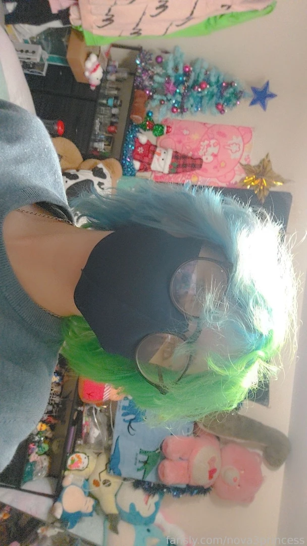 Guess what i did i dyed my hair hehe the purple is gone now and the part 2 