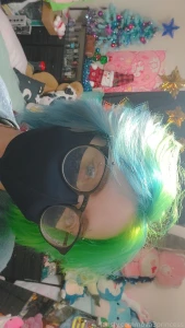 Guess what i did i dyed my hair hehe the purple is gone now and the part 3