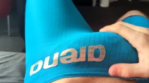 I m bored feel free to write me what else i should post