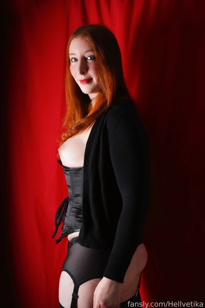 A few classy shots and a few slightly less classy just a bonus glam part 2 