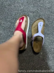 Birkenstock bundle wanna watch me crutch round outside in a cute